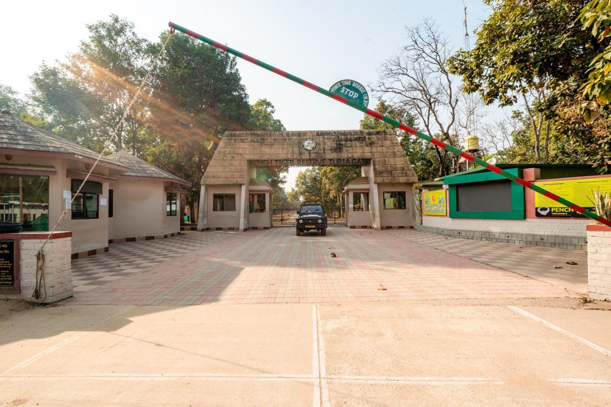 Treebo Premium Mowgli'S Den, Pench Hotel Khawāsa Kültér fotó