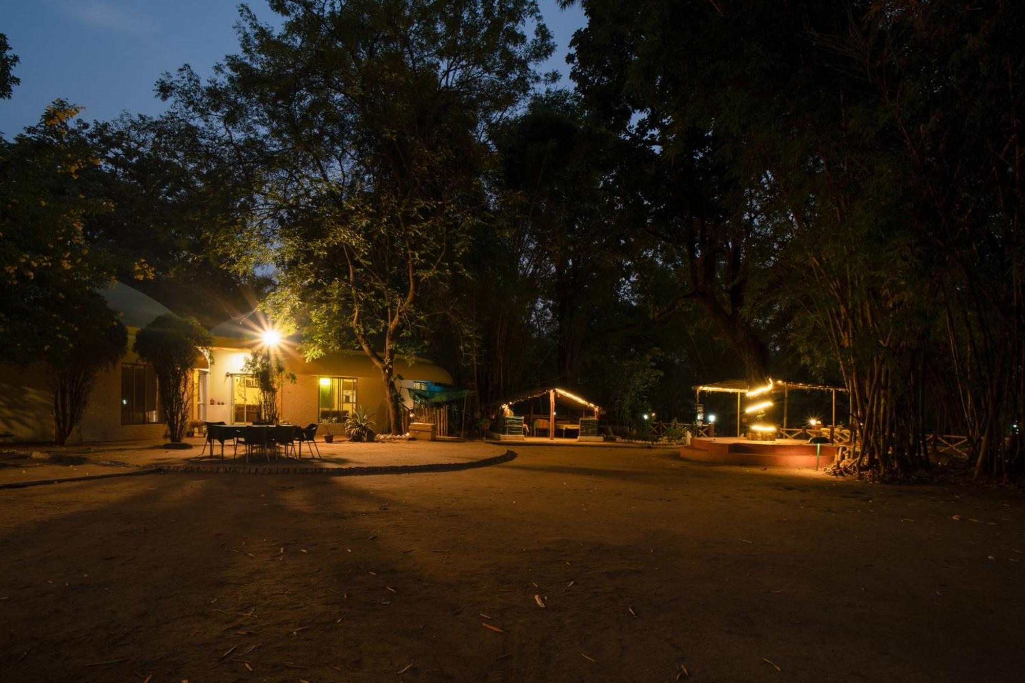 Treebo Premium Mowgli'S Den, Pench Hotel Khawāsa Kültér fotó
