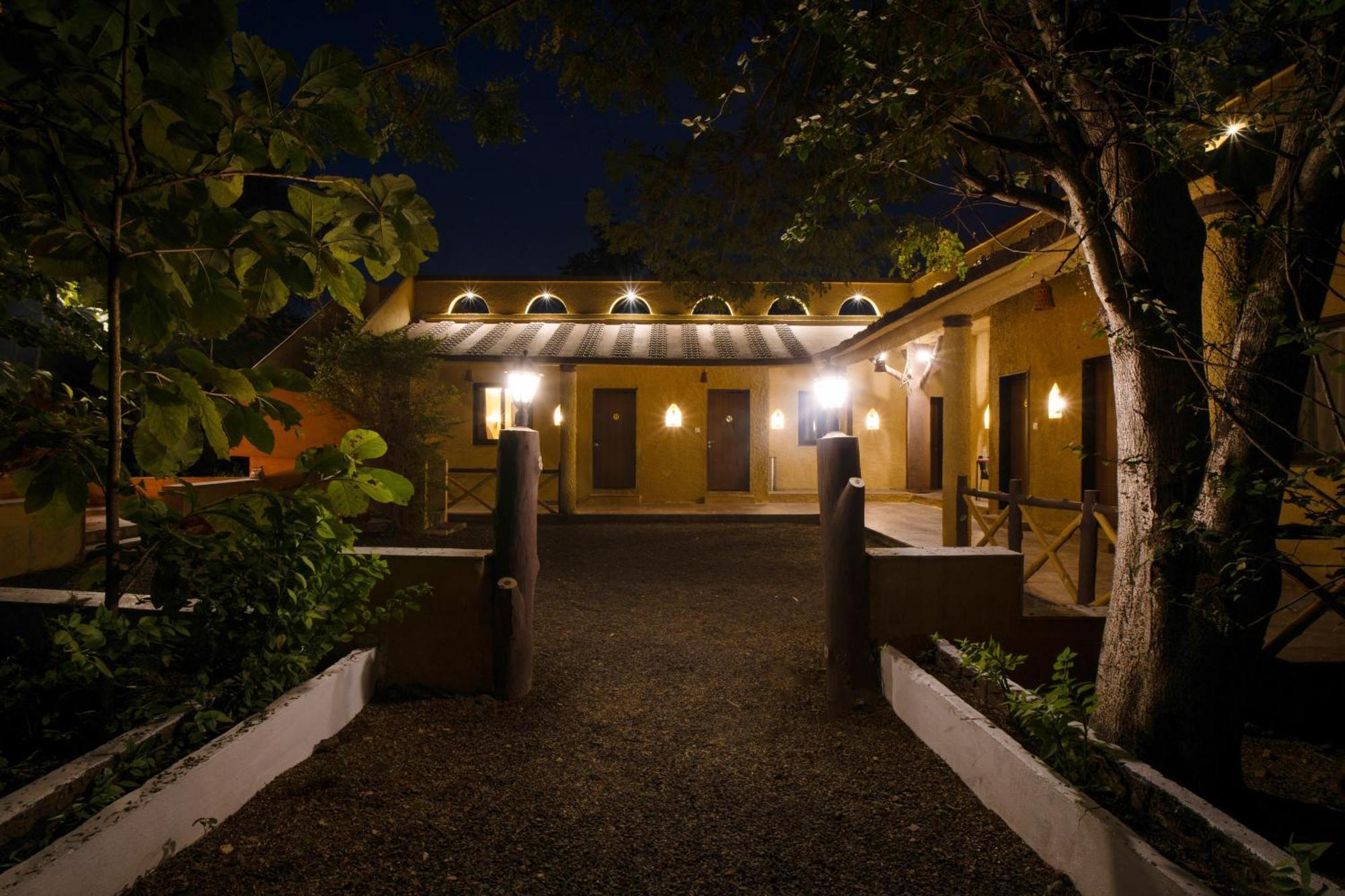 Treebo Premium Mowgli'S Den, Pench Hotel Khawāsa Kültér fotó
