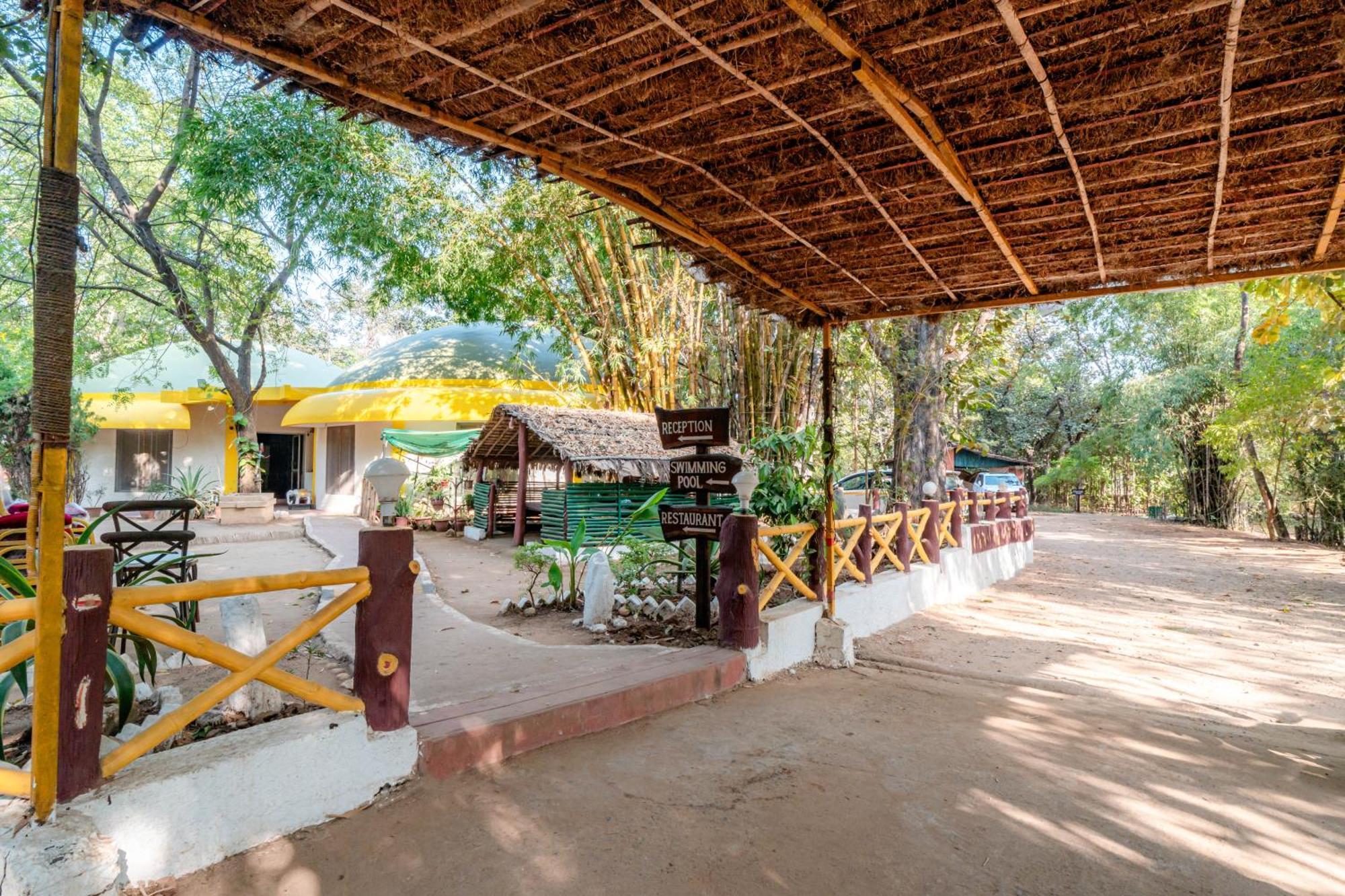 Treebo Premium Mowgli'S Den, Pench Hotel Khawāsa Kültér fotó