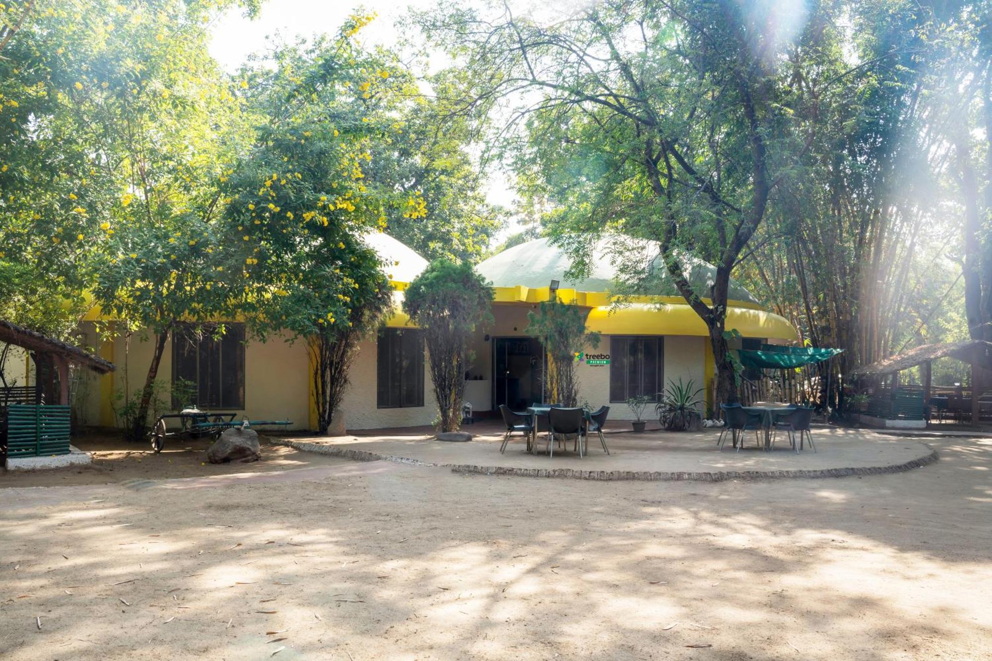 Treebo Premium Mowgli'S Den, Pench Hotel Khawāsa Kültér fotó