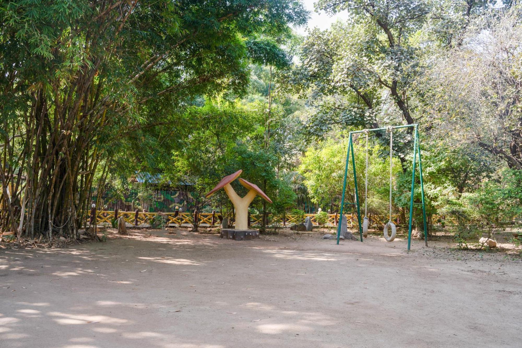 Treebo Premium Mowgli'S Den, Pench Hotel Khawāsa Kültér fotó