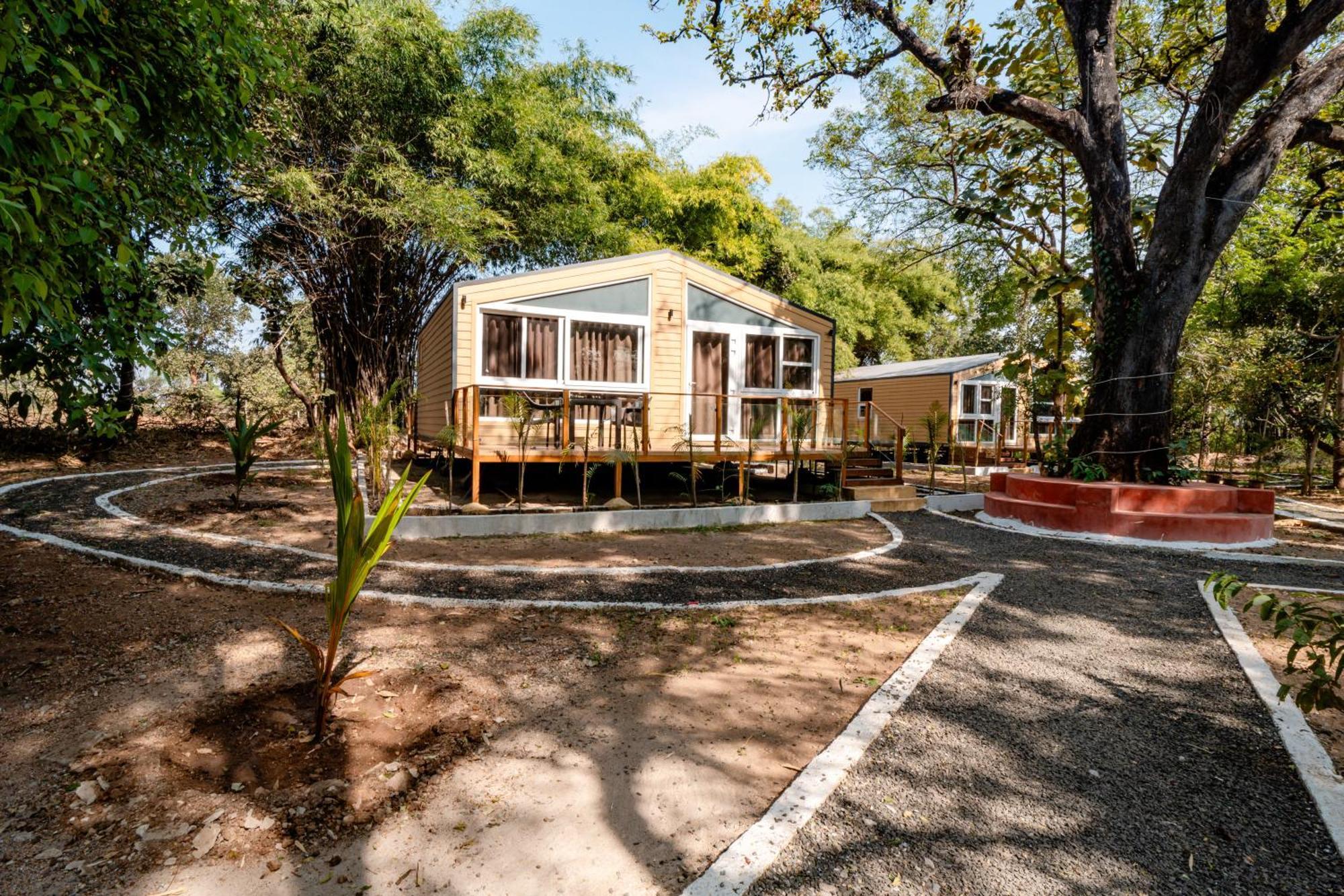 Treebo Premium Mowgli'S Den, Pench Hotel Khawāsa Kültér fotó