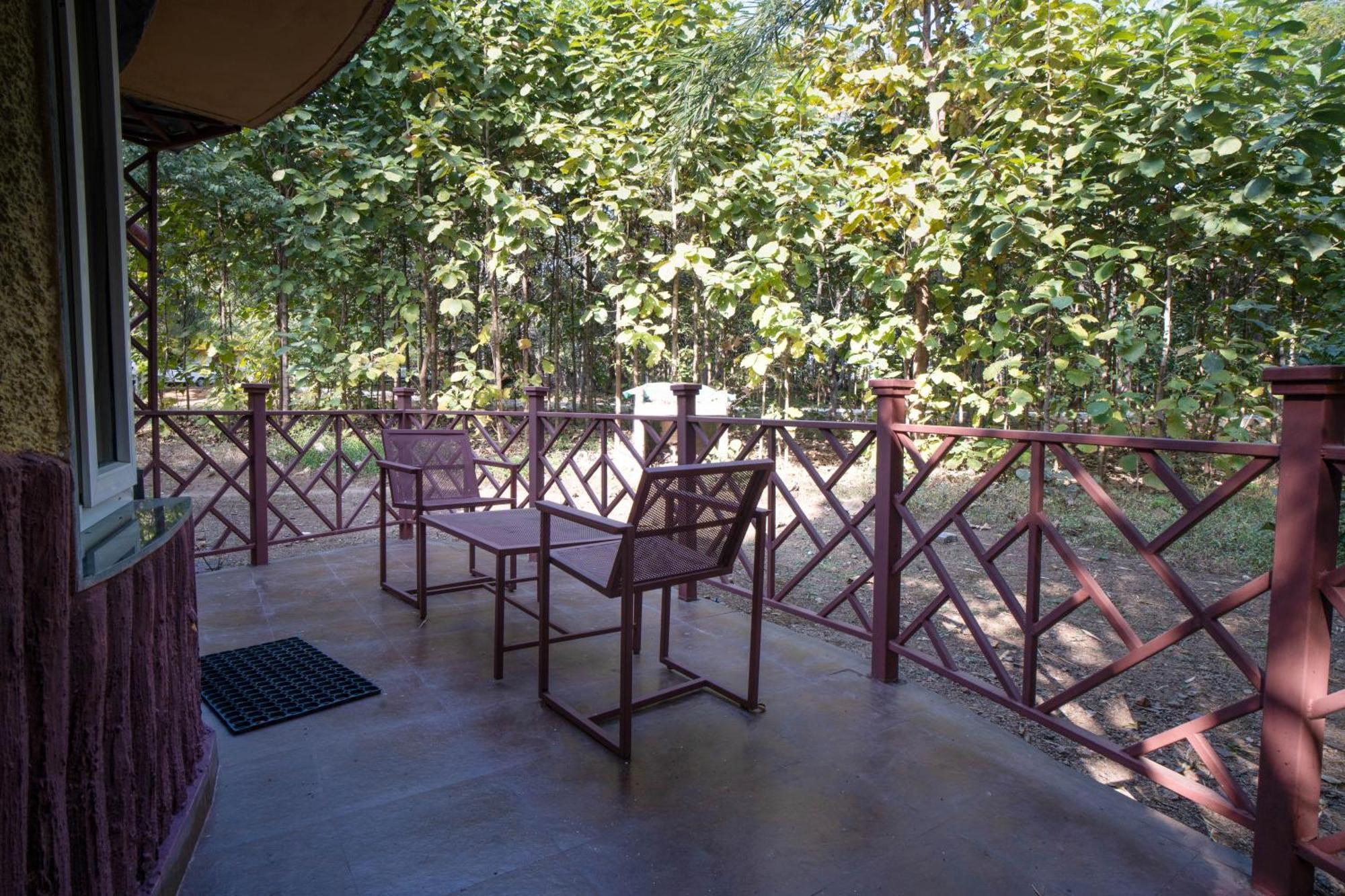 Treebo Premium Mowgli'S Den, Pench Hotel Khawāsa Kültér fotó
