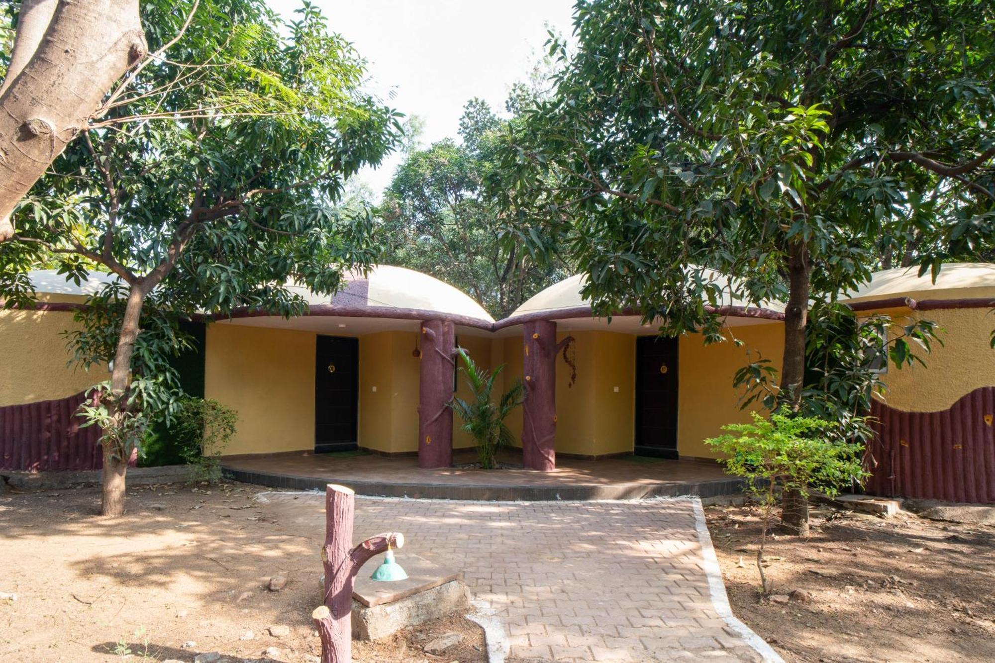 Treebo Premium Mowgli'S Den, Pench Hotel Khawāsa Kültér fotó